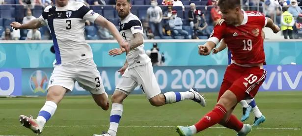 B体育体育网站-荷兰队遭遇惊险比赛，最终险胜瑞典