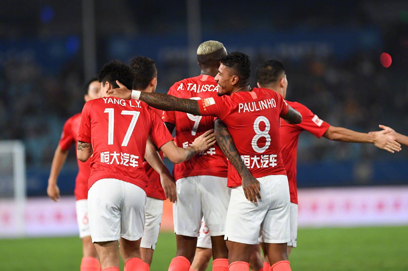 包含广州恒大主场好战，力争保持领先优势的词条