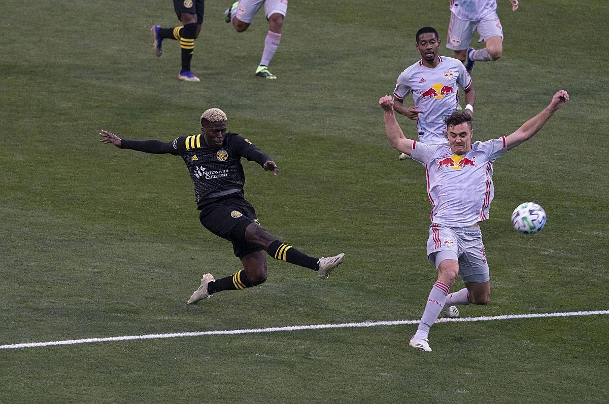 比赛期间突发状况,球队临时调整战术 比赛期间突发状况,球队临时调整战术