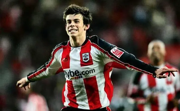 关于贝尔加盟西布朗，结束在西甲的职业生涯的信息