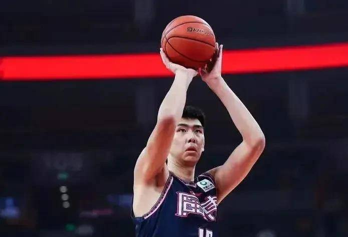 关于青岛鲸队对抗广东红马,比分胶着的信息 关于青岛鲸队对抗广东红马,比分胶着的信息