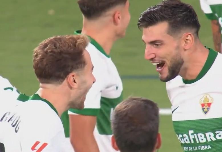 关于赫塔菲在逼平瓦伦西亚的比赛中表现出色的信息 关于赫塔菲在逼平瓦伦西亚的比赛中表现出色的信息