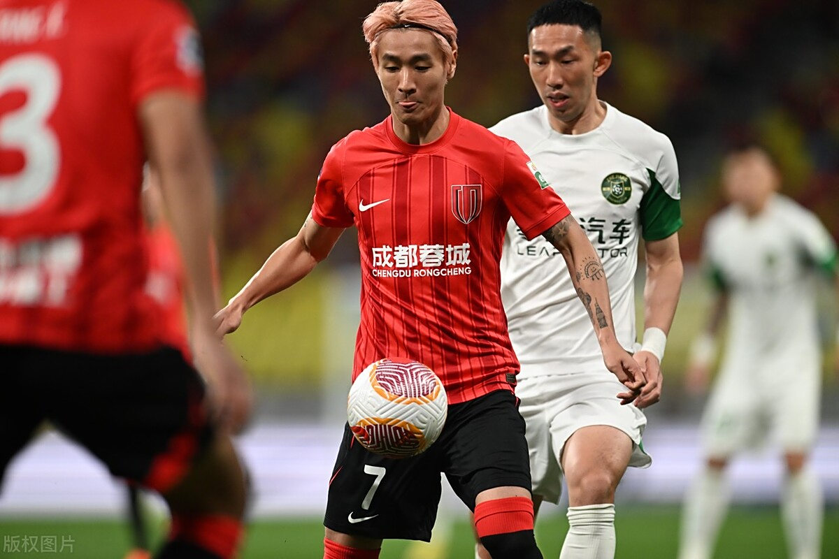 鲁能主场遭遇困境，中超竞争持续白热化的简单介绍