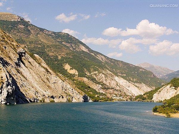 关于北马其顿完胜奥地利，斯洛文尼亚倍受打击的信息