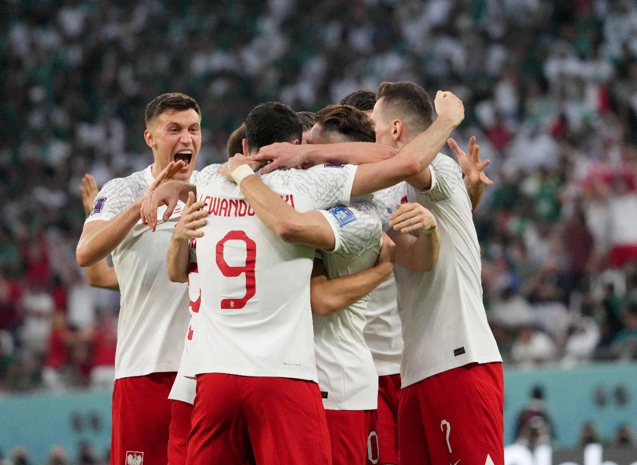 包含欧国联比赛：意大利小组赛战平波兰的词条