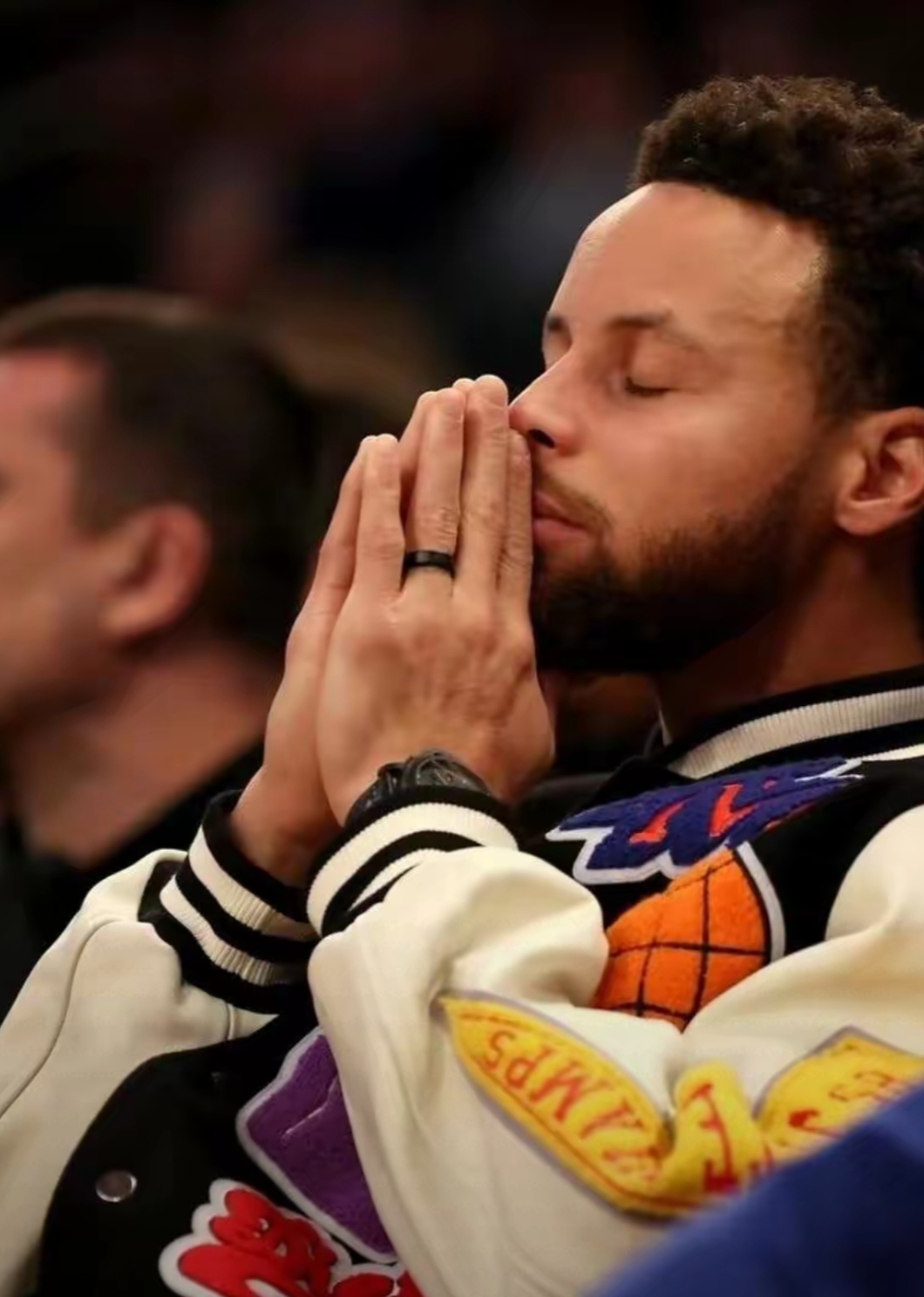 勇士不敌灰熊，库里全场27分助攻