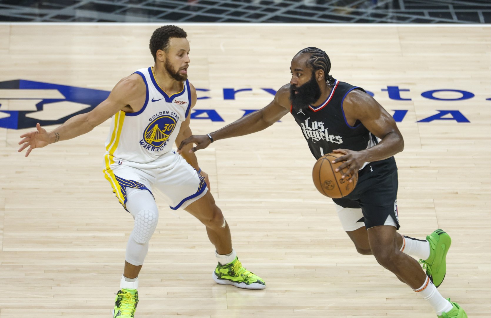 热火客场禁区快船，取得关键胜利！的简单介绍